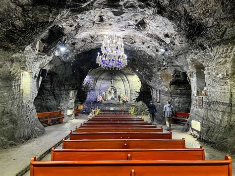 ¿Preparado para un viaje mágico a la Catedral de Sal de Zipaquirá? Una maravilla subterránea y un monumento a la fe!